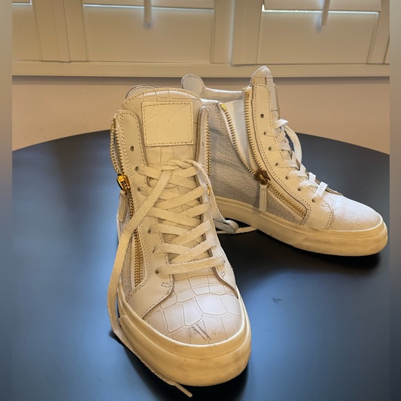 Giuseppe Zanotti High Top Sneaker - Picture 7 of 7
